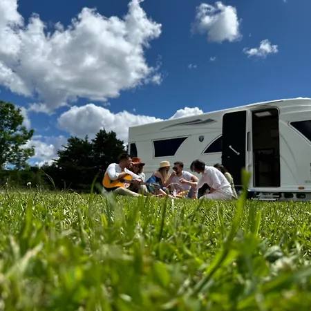 Kemping Moonlight Caravan Rental Ilijas
