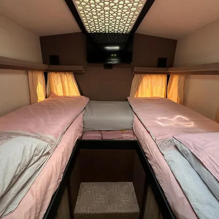 Kemping Moonlight Caravan Rental *