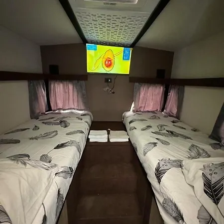 Kemping Moonlight Caravan Rental *
