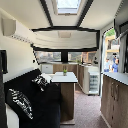 Kemping Moonlight Caravan Rental *